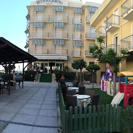 Hotel Belsoggiorno Каттоліка Екстер'єр фото