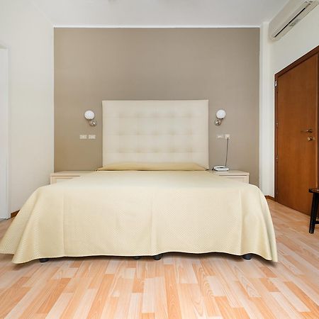 Hotel Belsoggiorno Каттоліка Екстер'єр фото