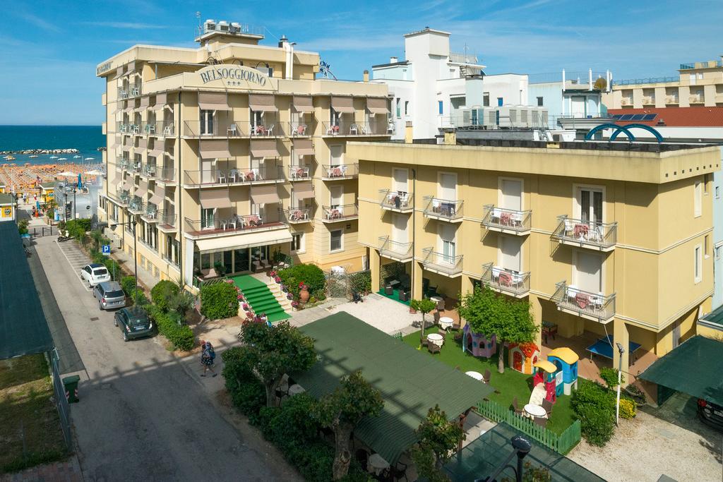 Hotel Belsoggiorno Каттоліка Екстер'єр фото