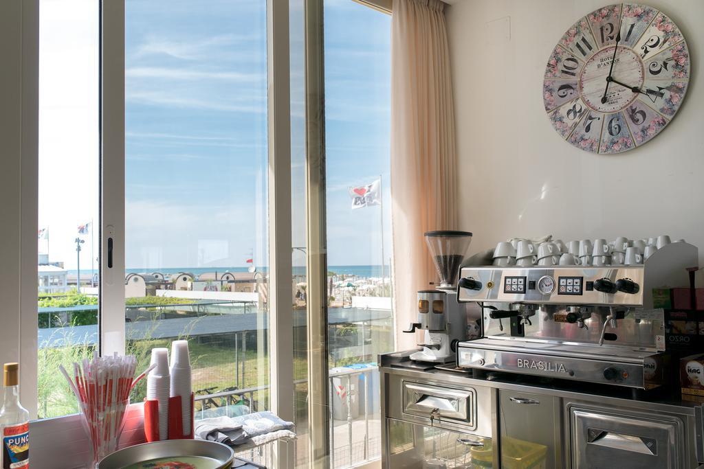 Hotel Belsoggiorno Каттоліка Екстер'єр фото