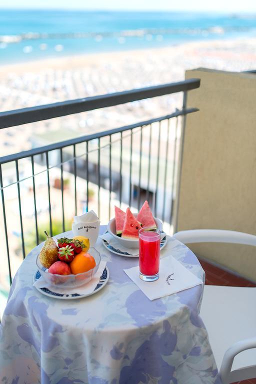 Hotel Belsoggiorno Каттоліка Екстер'єр фото
