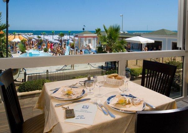 Hotel Belsoggiorno Каттоліка Екстер'єр фото